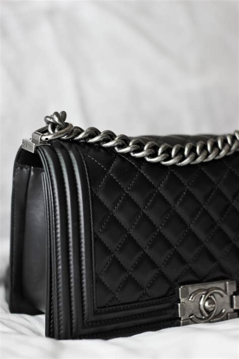 chanel boy bag old medium price|chanel leboy medium.